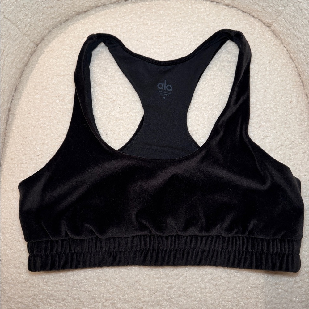 ALO Yoga Glimmer Velour Sports Bra